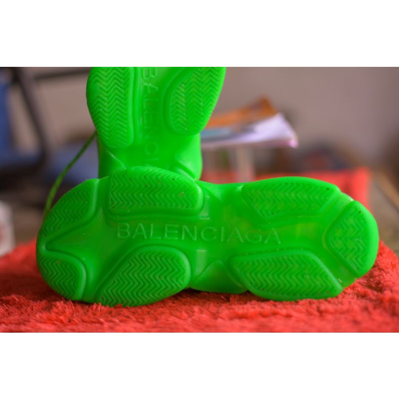 Balenciaga triple s