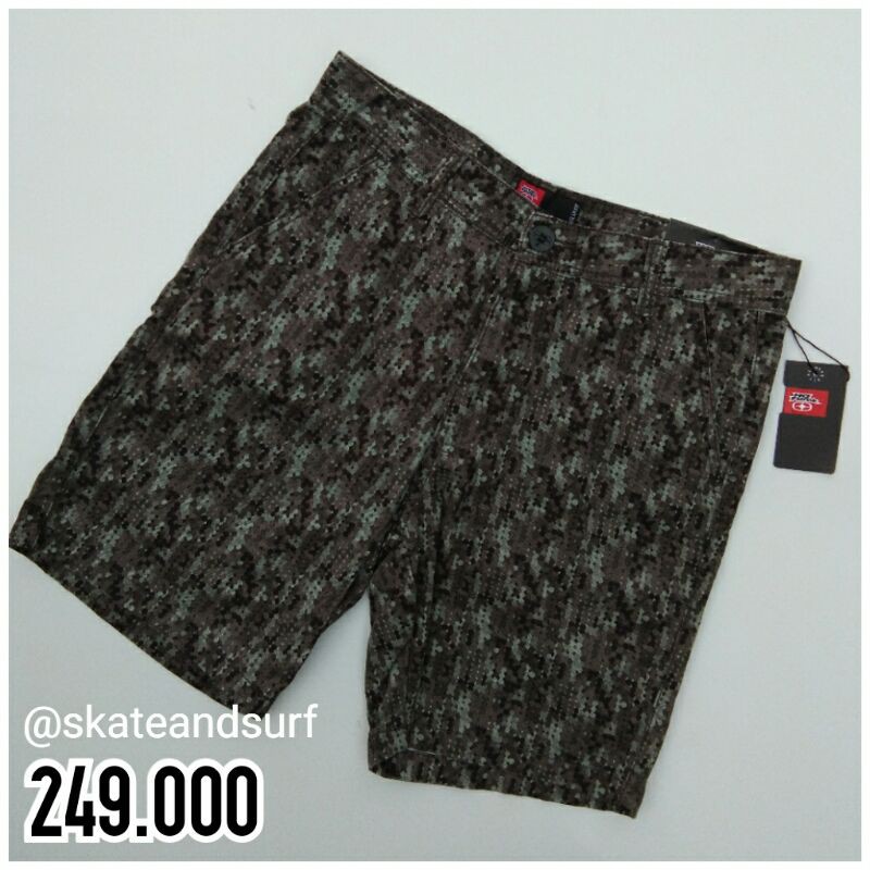 CELANA PENDEK NO FEAR ORIGINAL