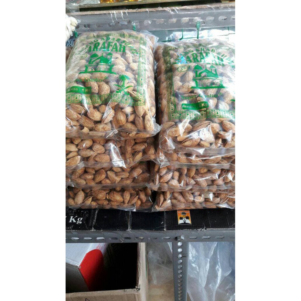 

KACANG ARAB ALMOND 1 KG