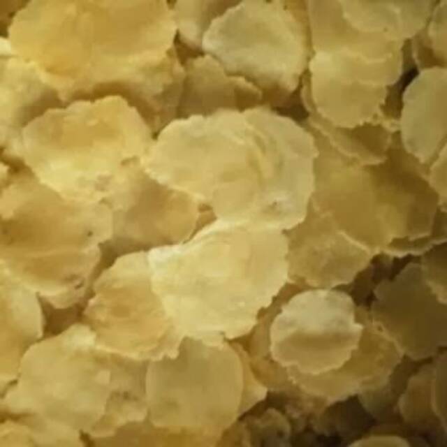 

Emping mentah melinjo tawar khas Cirebon fisik besar dan kecil 500 gram