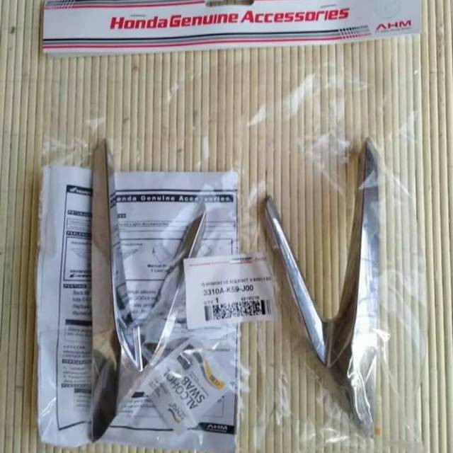 Garnish Headlight Headlamp Hiasan Lampu Depan New VARIO 125 150 2018 2019 2020 2021 Ori Honda (COD)