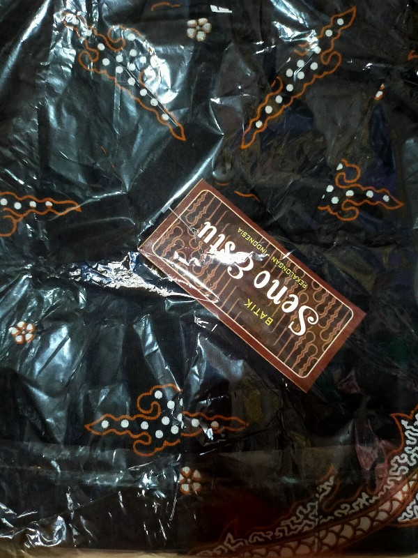 Gurdo Pari Kemeja Batik Pria Reguler Fit Lengan Panjang Modern Ori Dasar Hitam