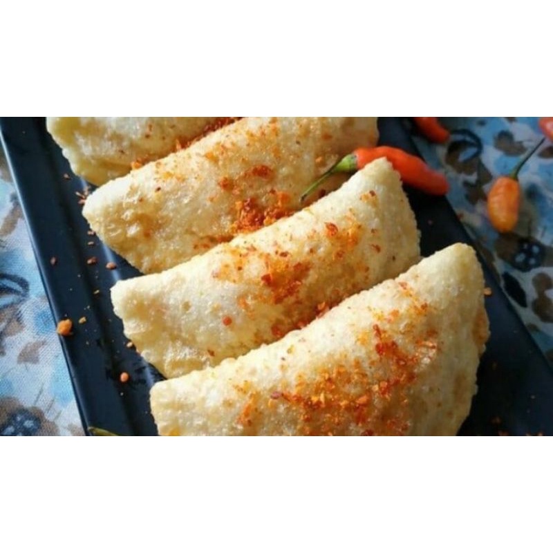 

Jalakotek isi ayam suwir/ cireng isi ayam suwir pedas khas Majalengka
