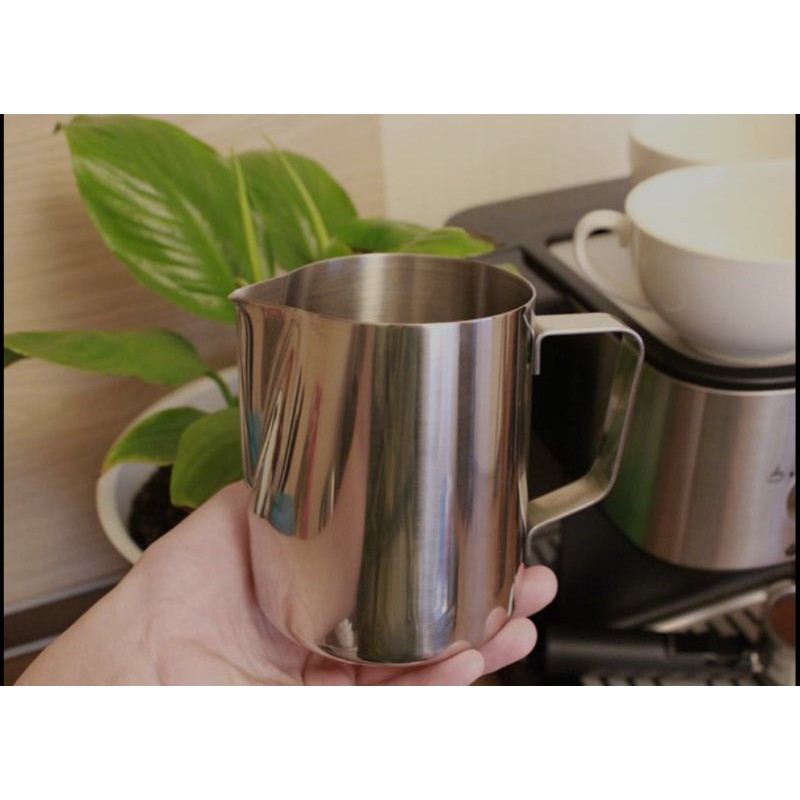 MILK JUG PITCHER DENGAN GARIS 350ML MEASUREMENT LATTE ART JUG STAINLESS STEEL NEEDLE GELAS UK Grab