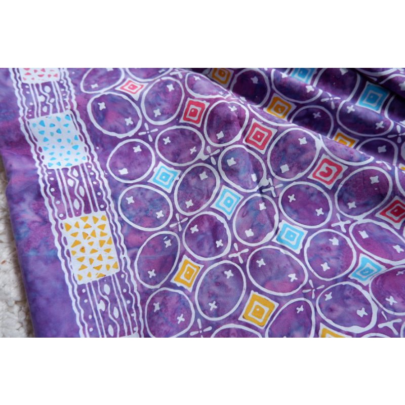 READY Kain Batik Cap Asli Motif Kawung Warna Ungu Smoke ( Tebal Tipis BerAsap Warna Latar ) Premium 