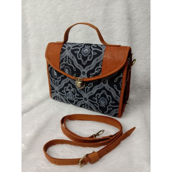 SLING BAG BATIK KULIT JOGJA/ TAS SELEMPANG WANITA BATIK