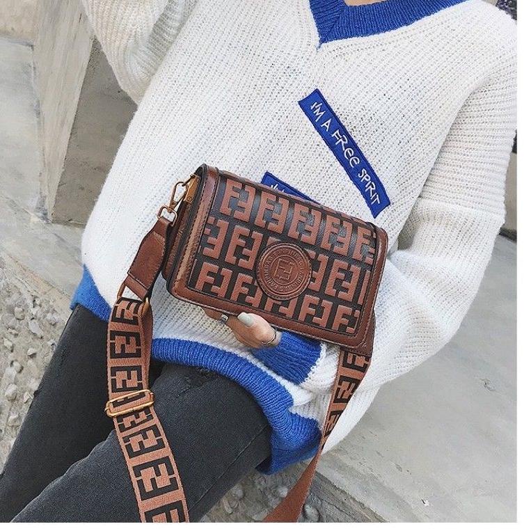 Gvt80 FEND1 IMPORT  COD / TAS WANITA SELEMPANG BATAM DARI JAKARTA / TALI STRAP LEBAR MERK FENDI / TA