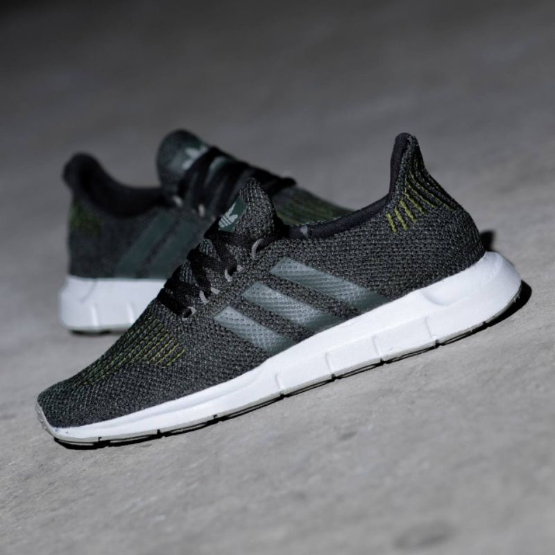 Adidas Swift Run &quot;Dark Green&quot;