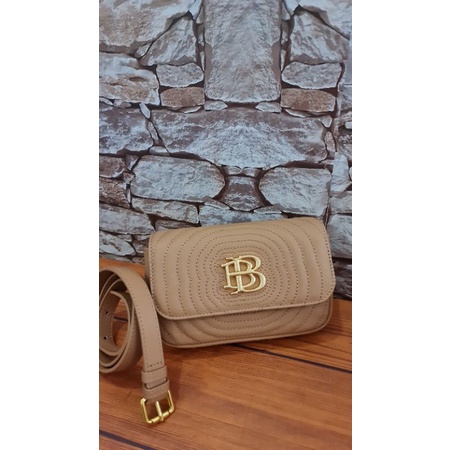 tas pinggang bonia