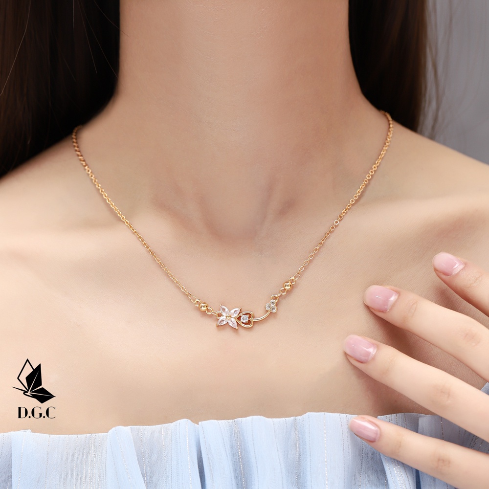 D.G.C✨COD✅Kalung Titanium Anti Luntur Dan Anti Karat Rose Gold Korean Style Berlian Bunga Liontin Fashion Aksesoris Wanita Perhiasan Jewelry D075