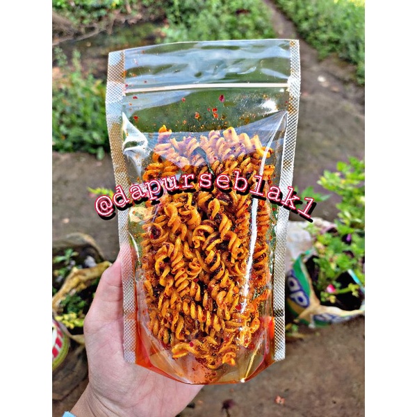 

Dapur seblak - makaroni spiral kriuk | aroma daun jeruk | pedas dan gurih | kemasan 1kg