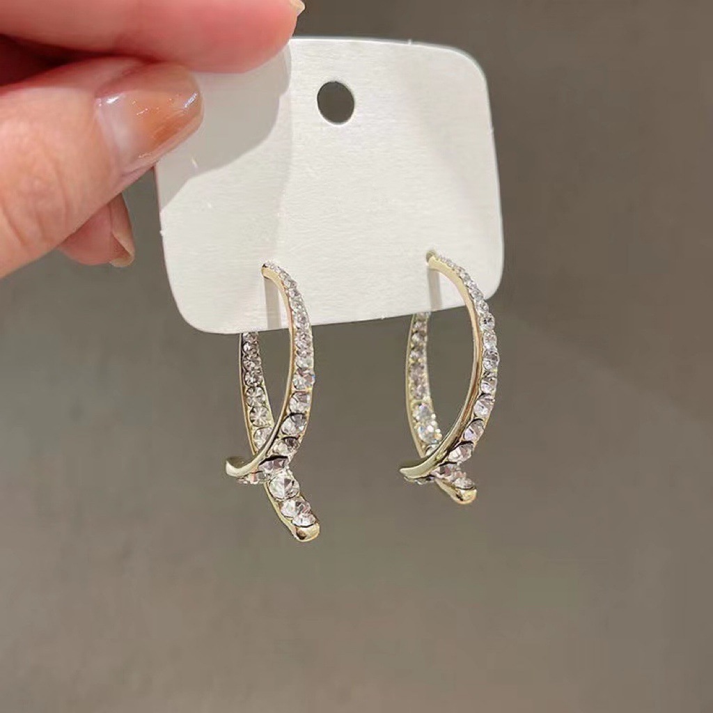 Anting Giwang Model Silang Dengan Kristal dan Berlian Imitasi (Takota 034)