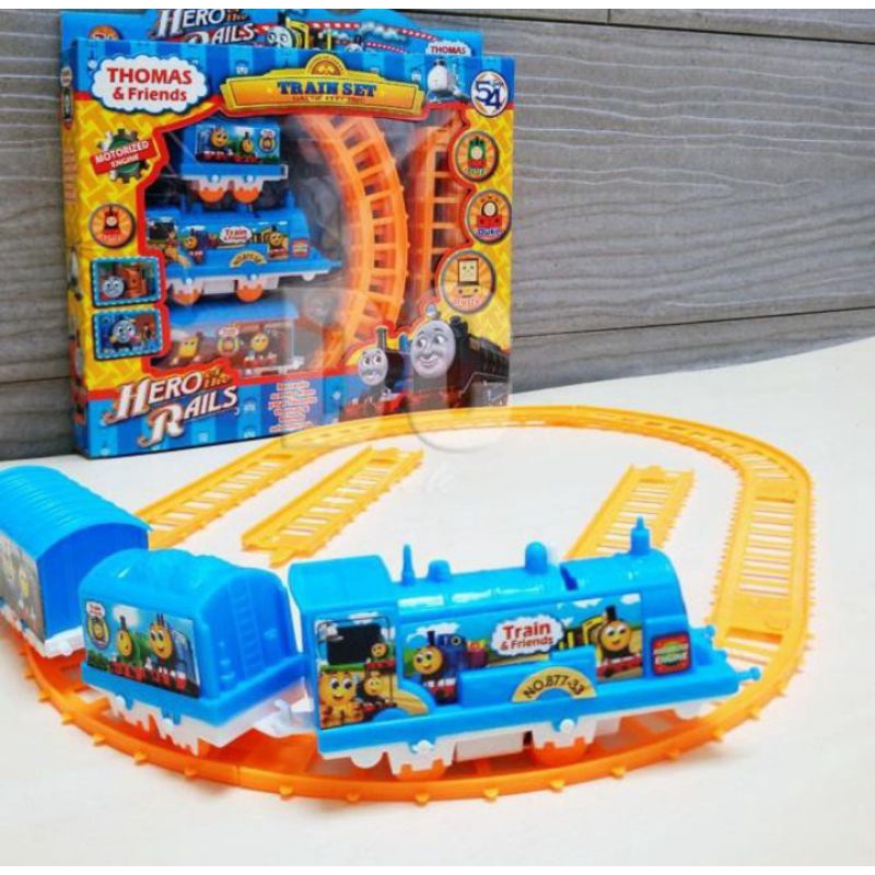Kereta Thomas Mainan Anak ada baterai