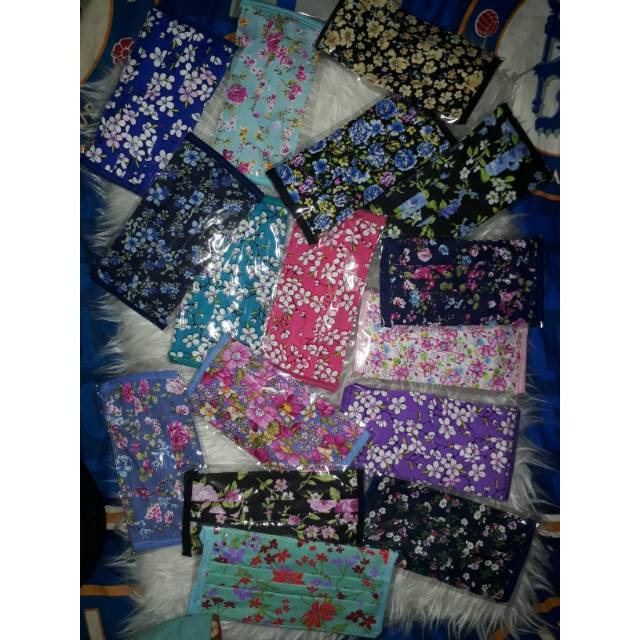  Masker  kain  motif  bunga random ga bisa pilih Shopee  