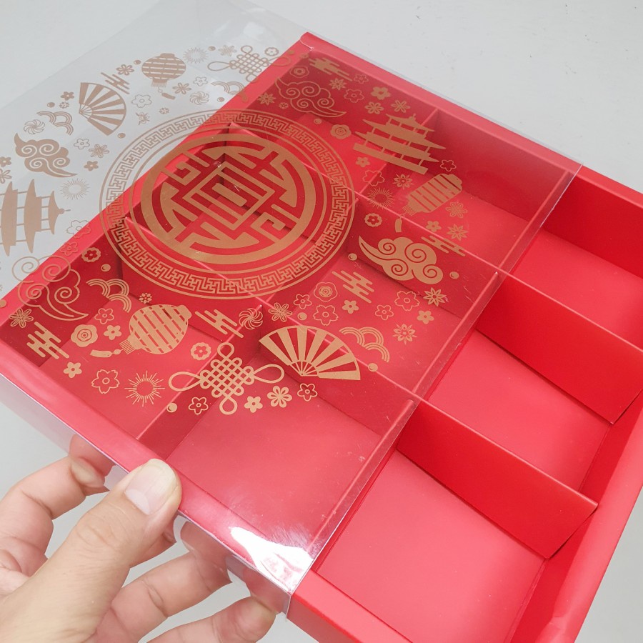 

Dus Mika Imlek eggtart sekat 9 box sincia hampers imlek CNY Kotak Kue Chinese New Year Packaging Imlek Red Mika 24 x 24 x 4.5 cm