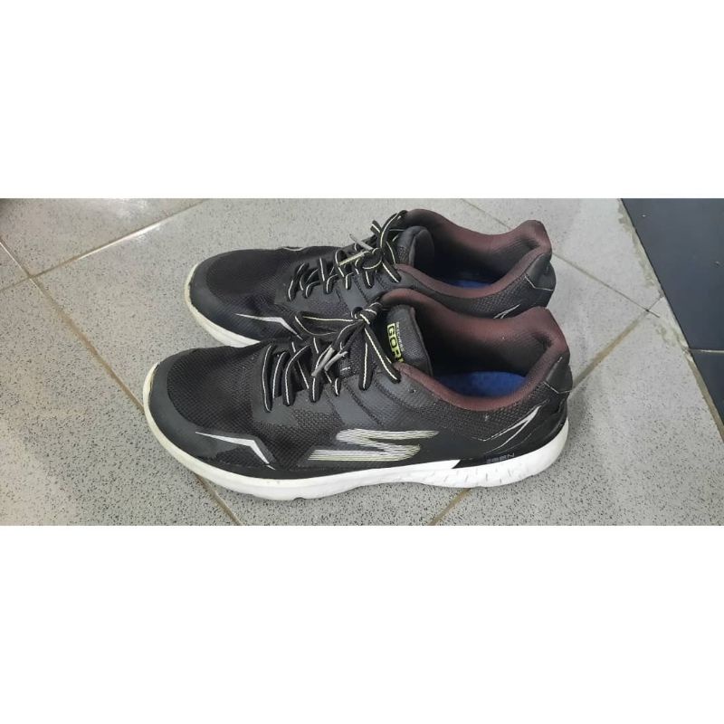 [Preloved] Sepatu skechers pria shoes second