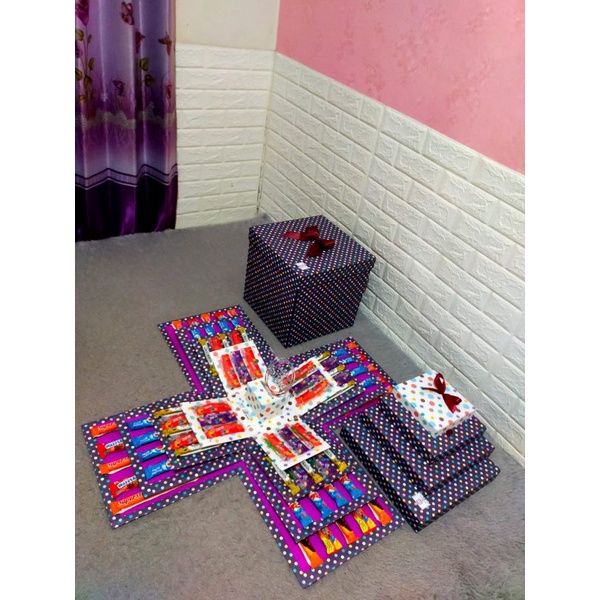 

explosion box / snack box / hadiah ultah / tarik uang / kotak kado