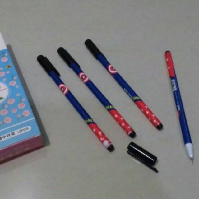 

Pulpen Super Hero Merah Biru