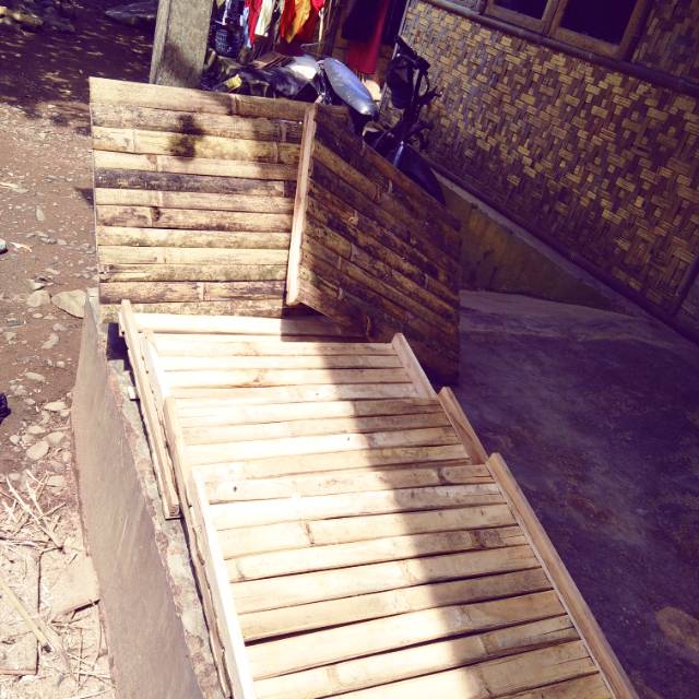 Ebeg pencetak tahu bambu