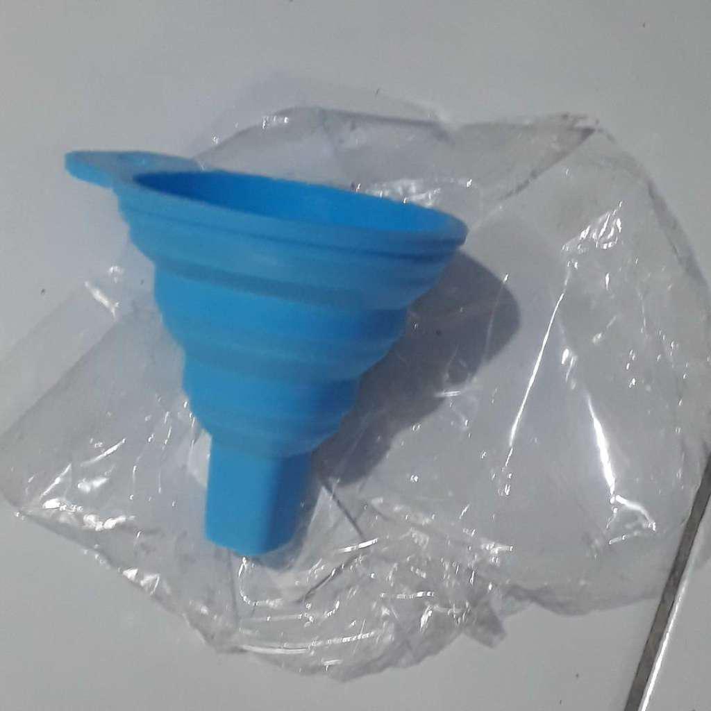 1pc Corong Lipat Mini Bahan Silikon Untuk Memasak