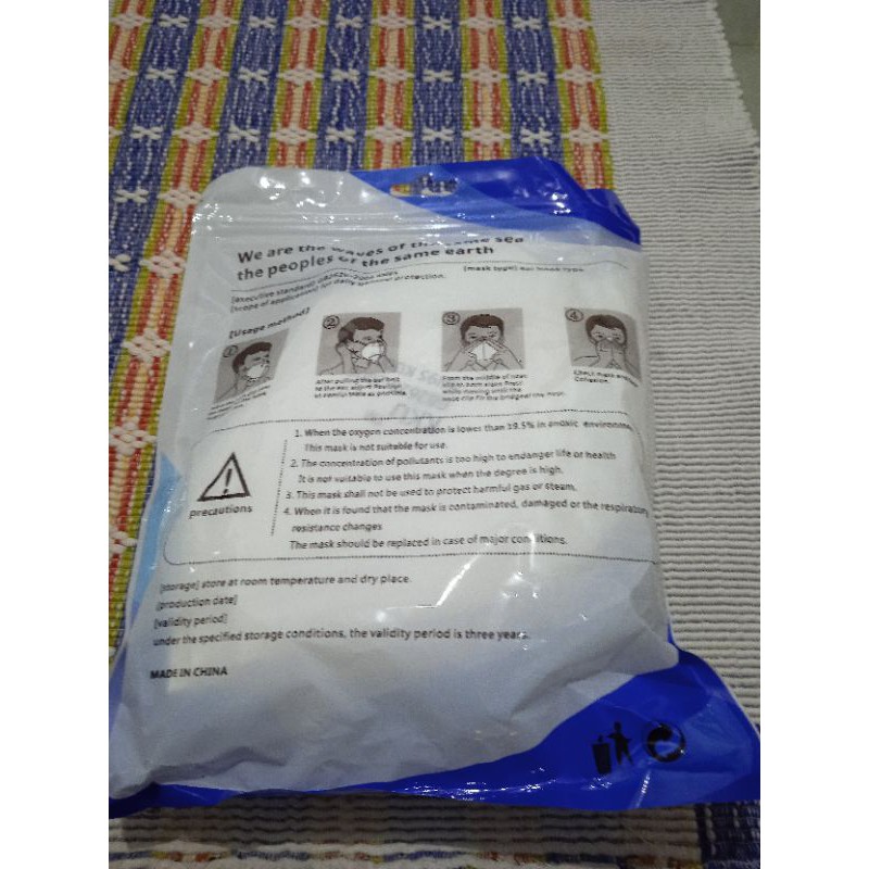 MASKER KN95 SURGICAL MASK5PLY-MASKER KN95 MEDIS 5PLY