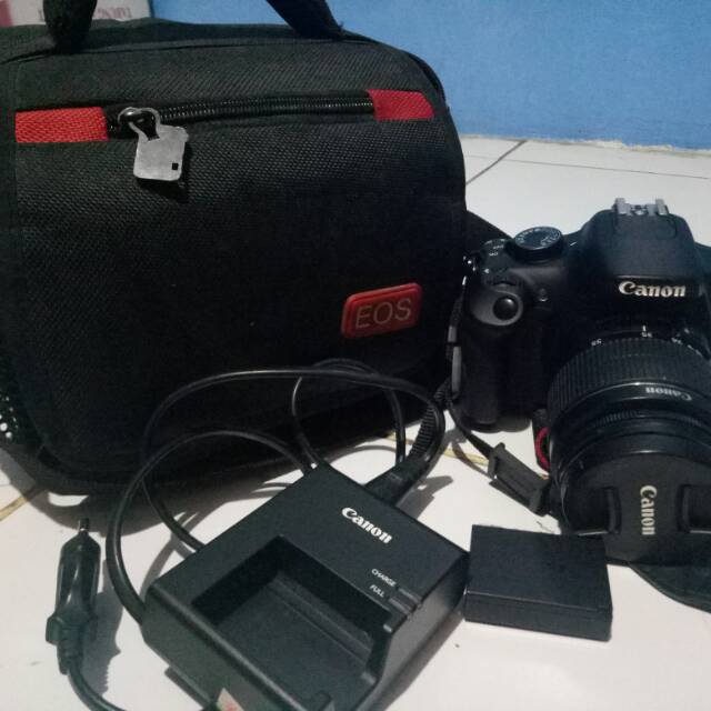 Kamera canon eos 1200D