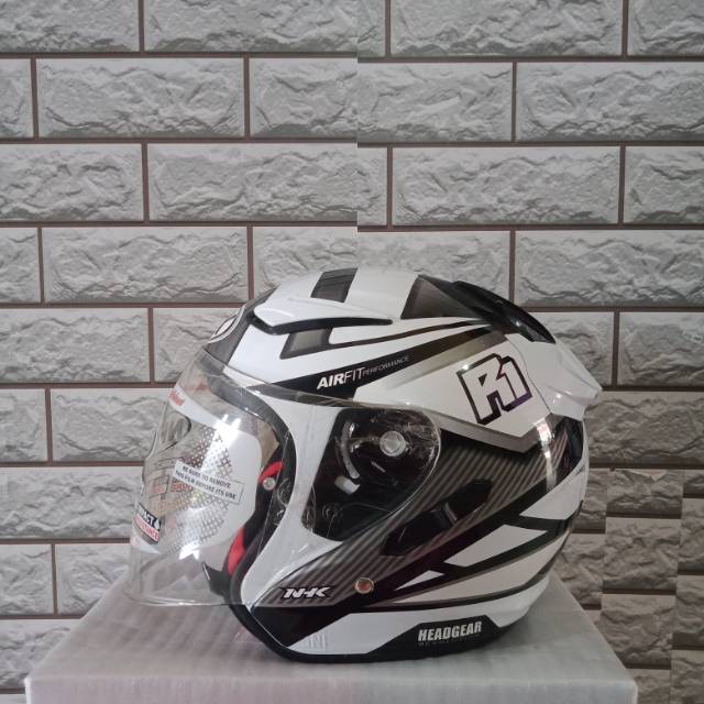 Helm NHK R1 Motif