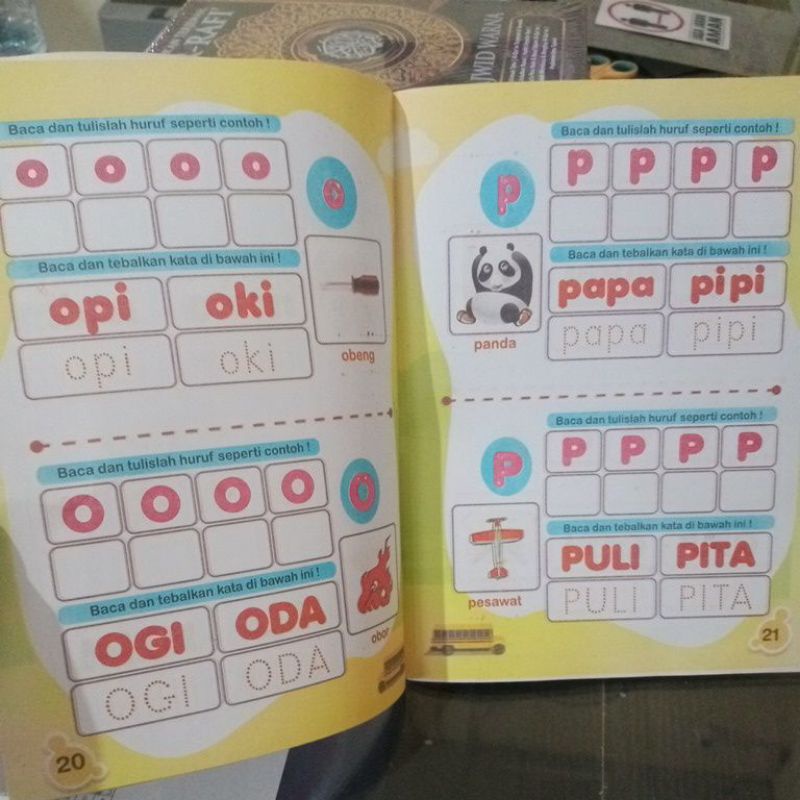 buku mengenal dan menulis abjad (19×27cm)