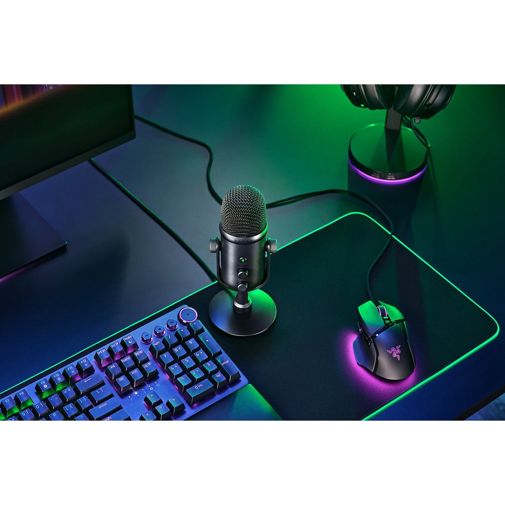 Razer Seiren V2 Pro - Professional-grade USB Microphone for Streamers