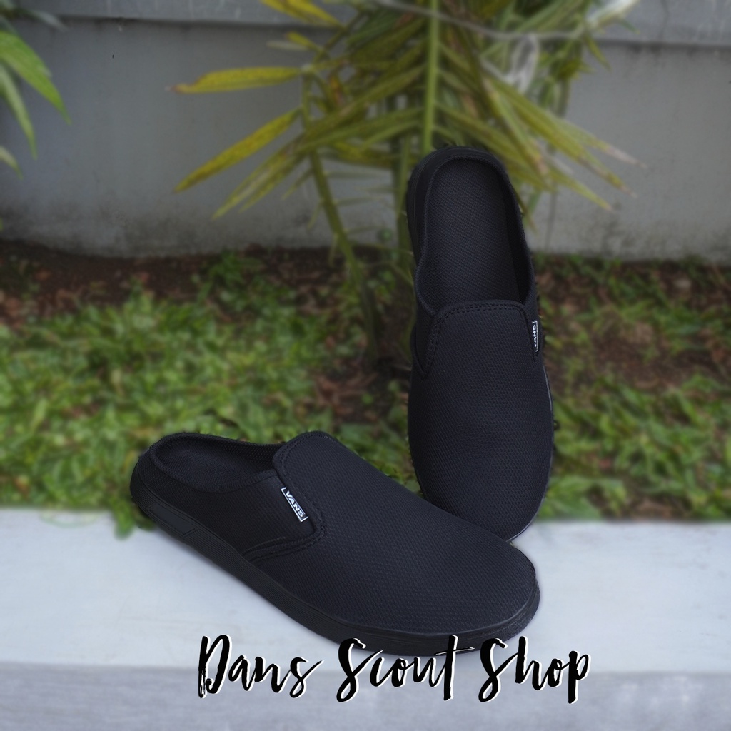 Sepatu Sneakers Pria Dewasa Model Slip On