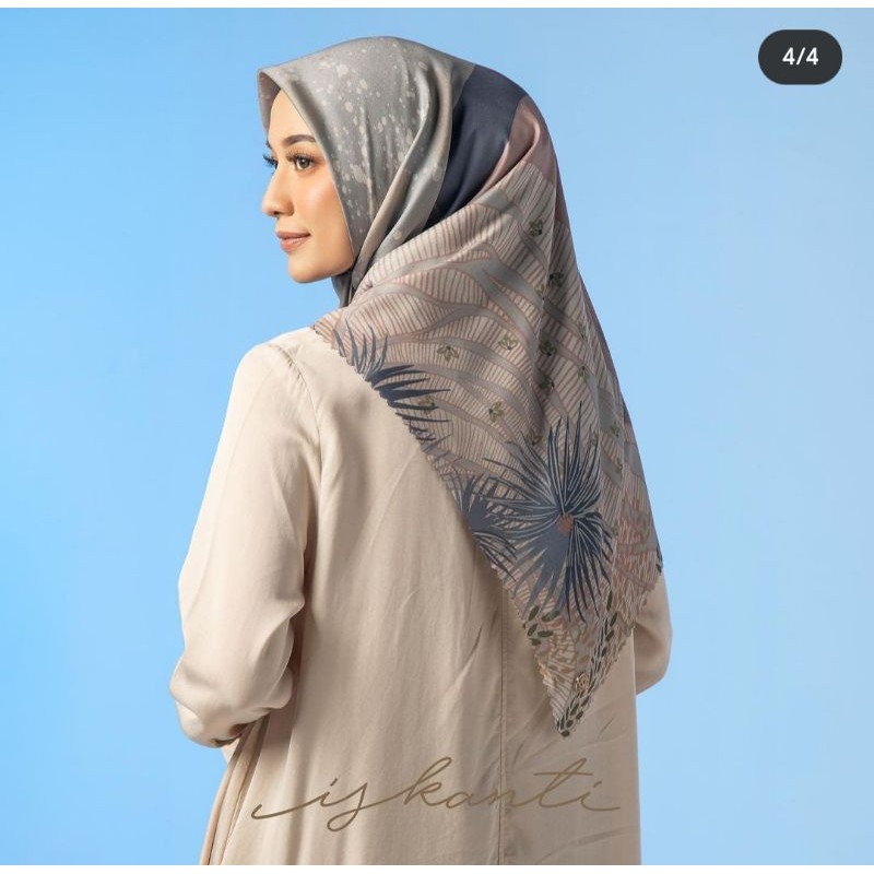 Preloved Iskanti Rium Scarf Kaolin