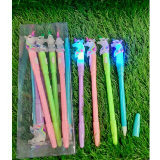 

BOLPEN GEL LAMPU KARAKTER UNICON ISI 12 PCS