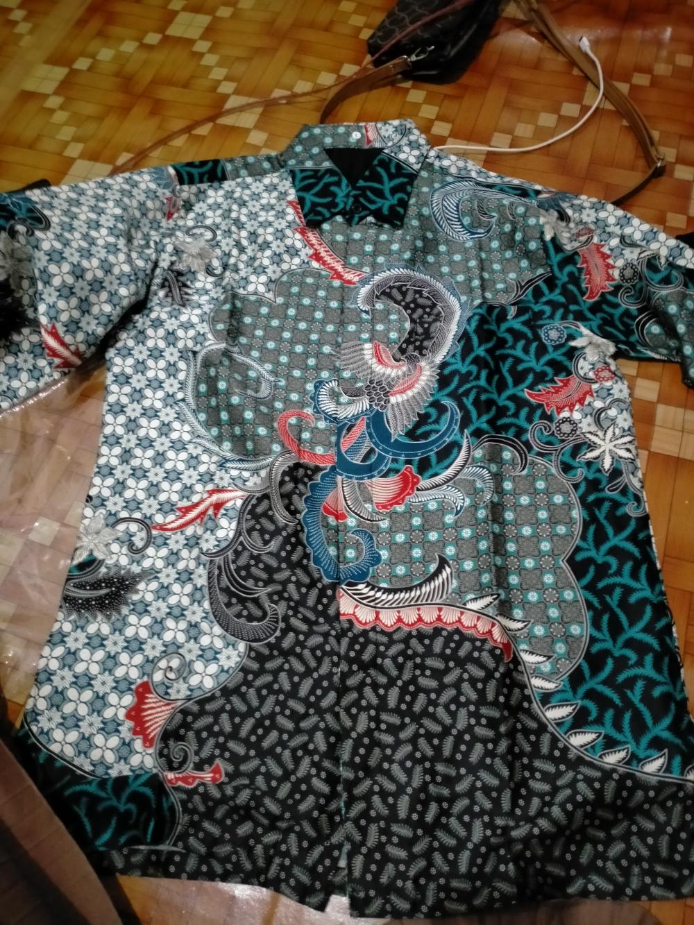 Kemeja Batik Semi Sutra Silky Berfuring Lengan Panjang Pekalongan Bahan Halus Size M L Xl Xxl  Jumbo
