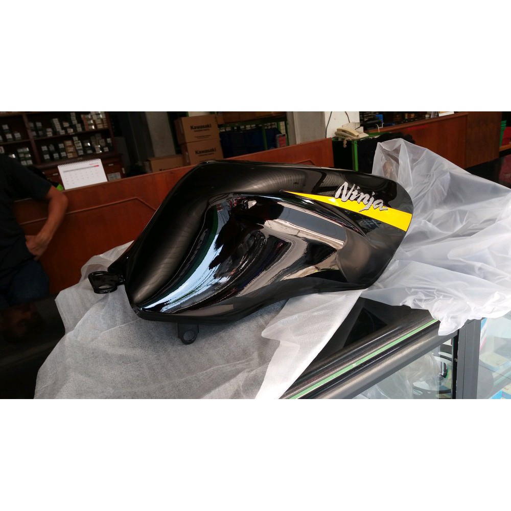 tanki tengki tangki ninja RR new hitam striping kuning 2014JKS17745