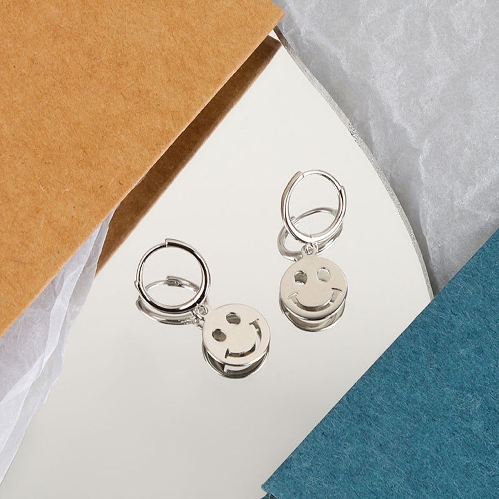 Anting Hoop Geometris Hias Liontin Smiley Face Bahan Logam Warna-Warni Untuk Wanita