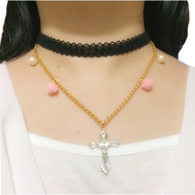 Kalung Choker Double Salib Bunga Mutiara