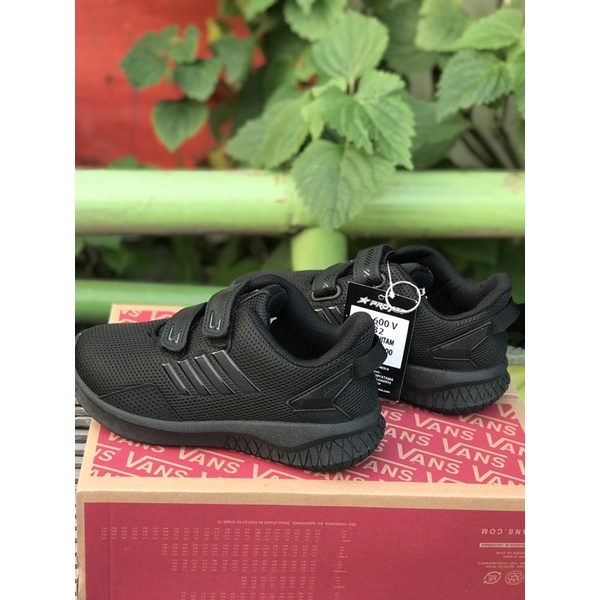 Sepatu sekolah PROATT PI 600 sz 31-38full black