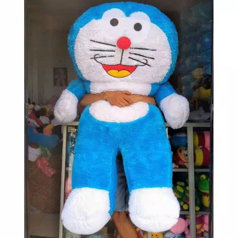 boneka Doraemon jumbo ukuran 1,1 meter