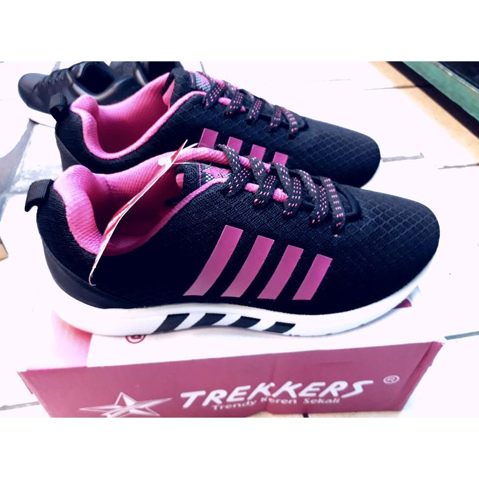 DISKON SEPATU OLAHRAGA SENAM TREKKERS WANITA FREE ONGKIR