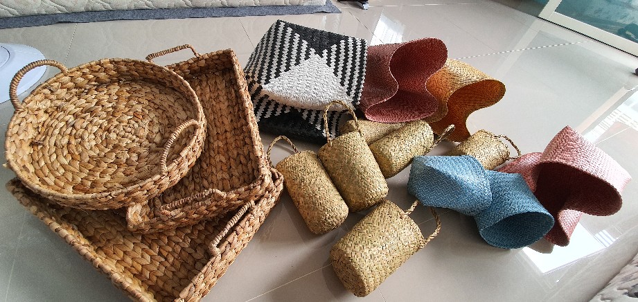 Nampan Anyaman / Baki / Tray / Keranjang Kotak Enceng Gondok Handmade Dekorasi Kekinian