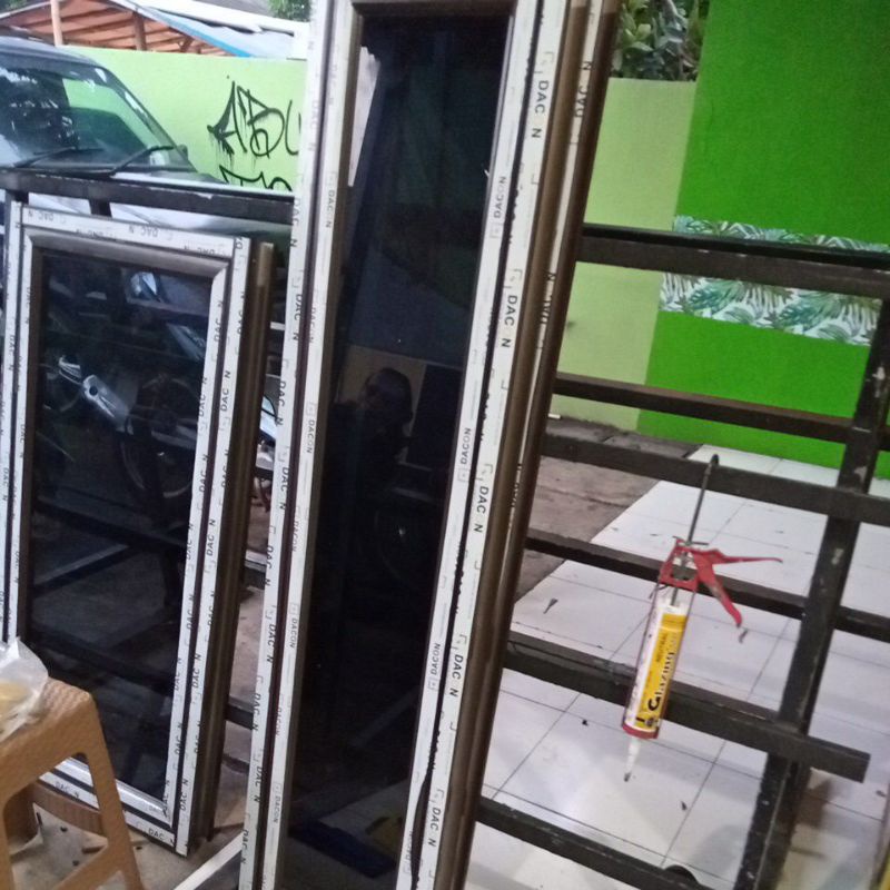 Kusen jendela aluminium kaca custom