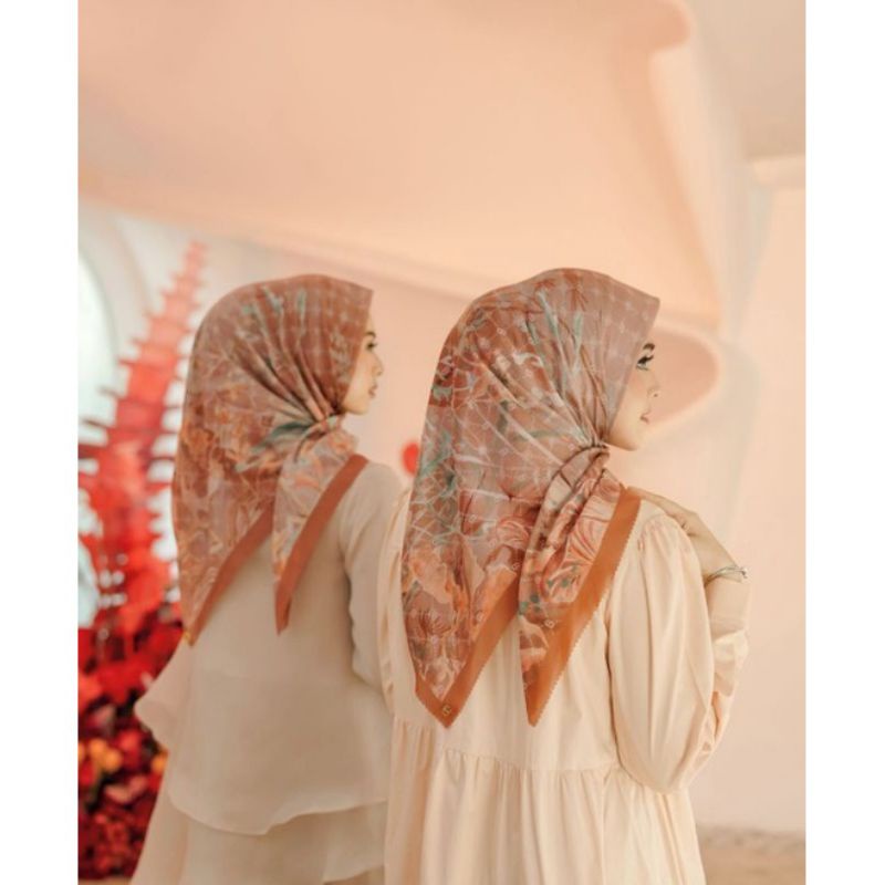 Buttonscarves Xanadu Marmalade