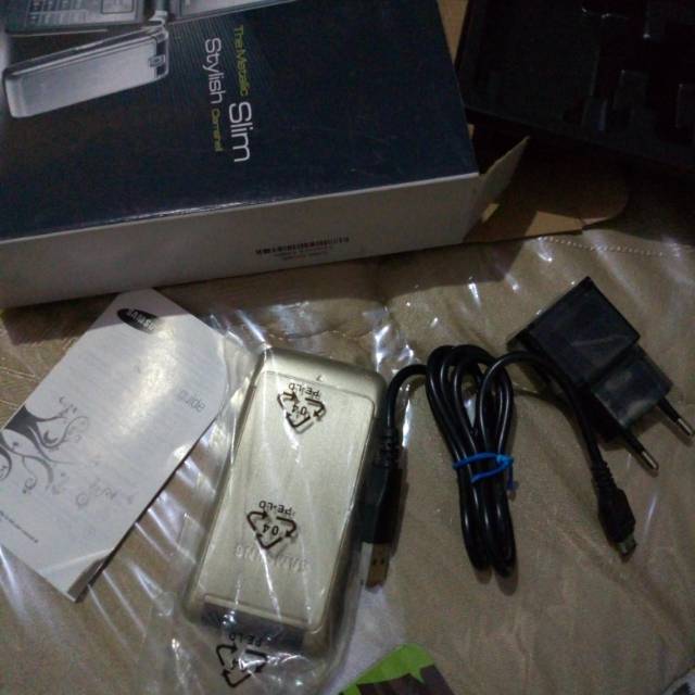 Samsung s3600 s3600i flip new refurbish box asli yg lebar