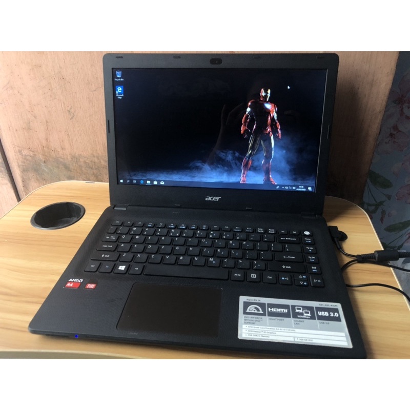laptop acer aspire es 14 amd a4 amd radeon r3 graphics 2gb ram 500gb hdd normal no minus siap pakai 