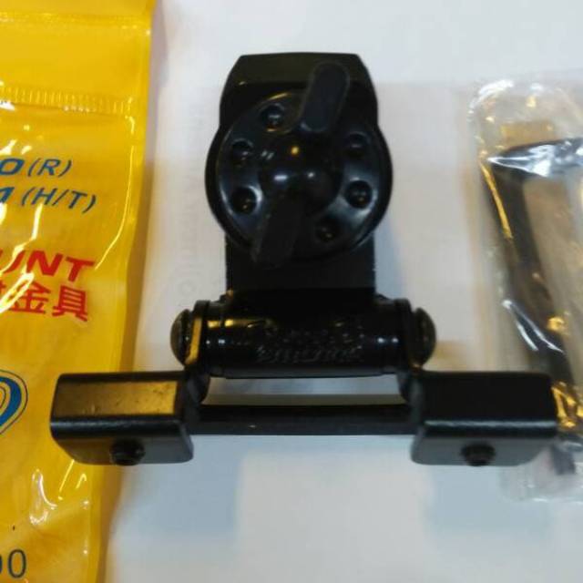 Breket antena mobil kap depan belakang.