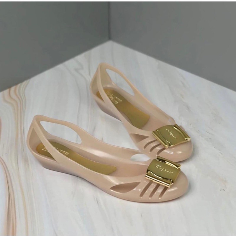 salvatore ferragamo flat shoes original