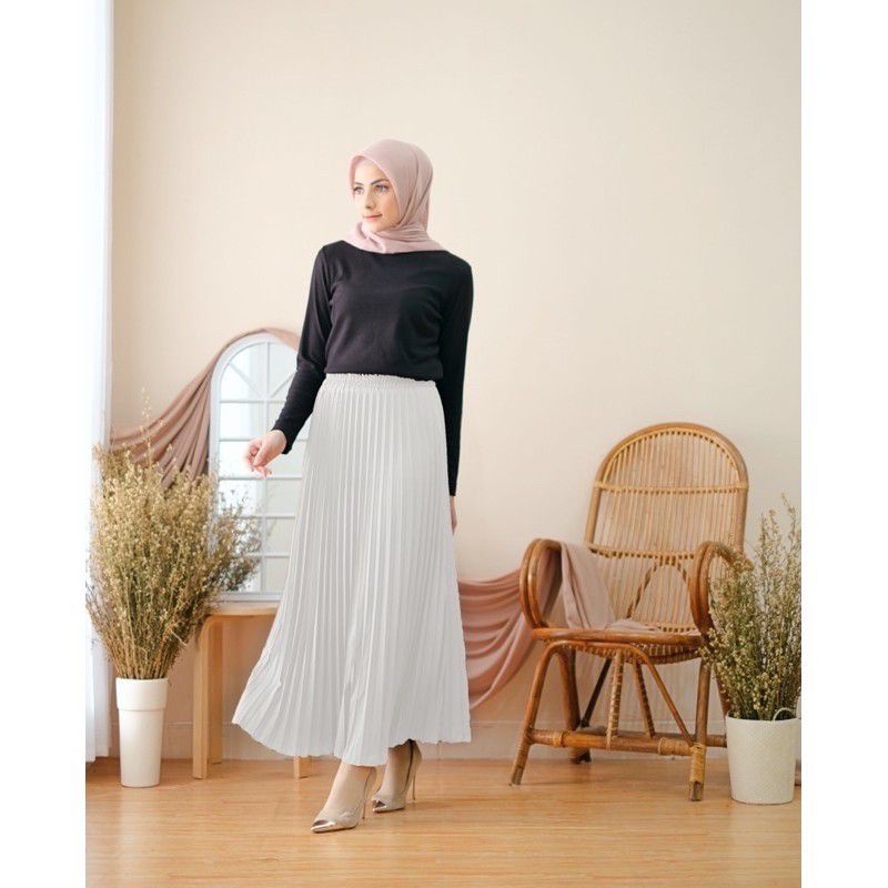 ROK PLISKET WANITA BROKEN WHITE ( BAHAN TEBAL PREMIUM )