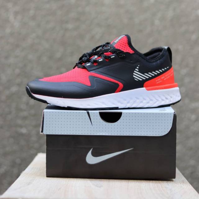 Sneakers - Adidas Odyssey React 2 Shield Bred
