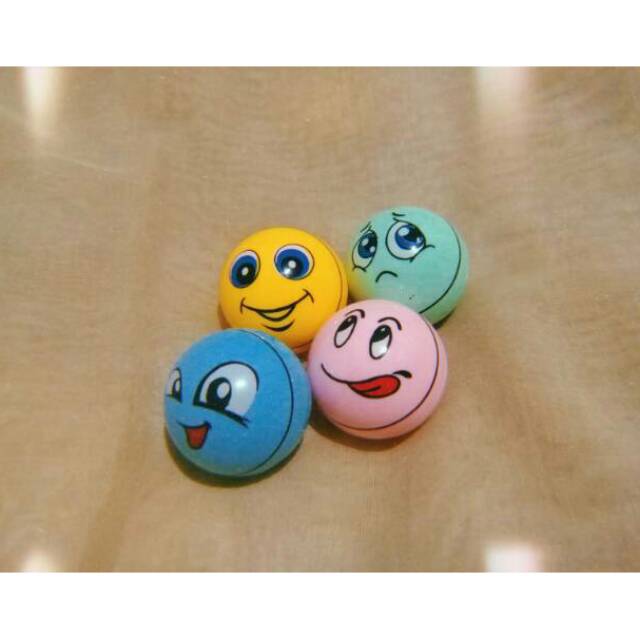 

SHARPENER RAUTAN SERUTAN OROTAN PENSIL LUCU EMOTIKON