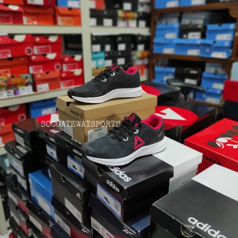 Reebok Runner 3.0 size 37.5 BNIB ORIGINAL 100% - REEBOK RUNNING SALE